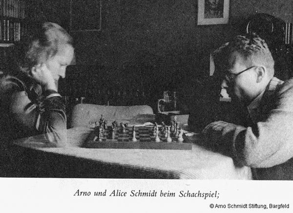 Arno und Alice Schmidt beim Schachspiel